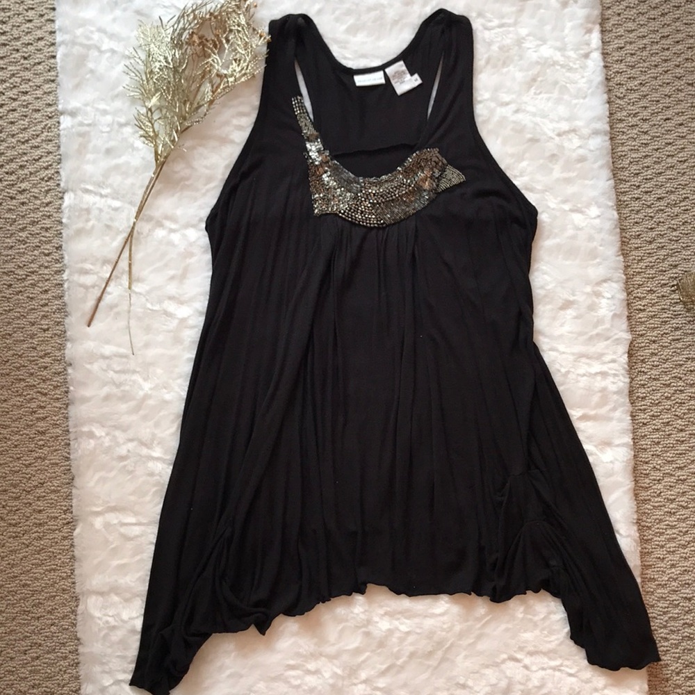 Newport News! Black long shirt 🌹❤️